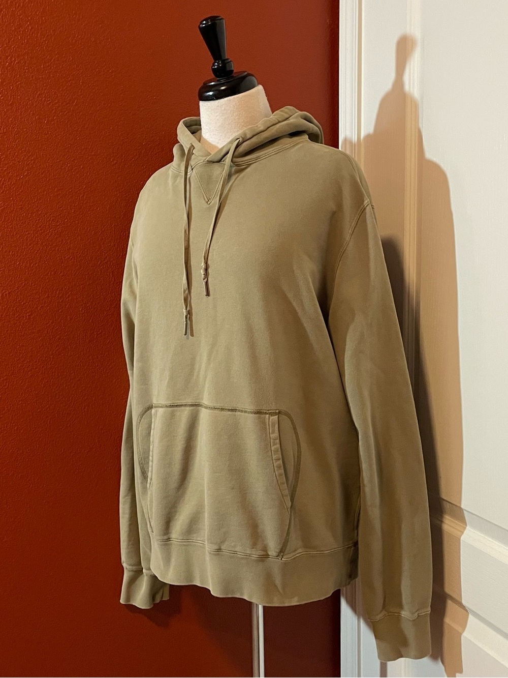 Wellen Men’s French Terry Organic Cotton Vintage Olive Wash Huckberry Hoodie